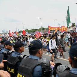 In the middle of SONA 2023 protest, cops hold jam session