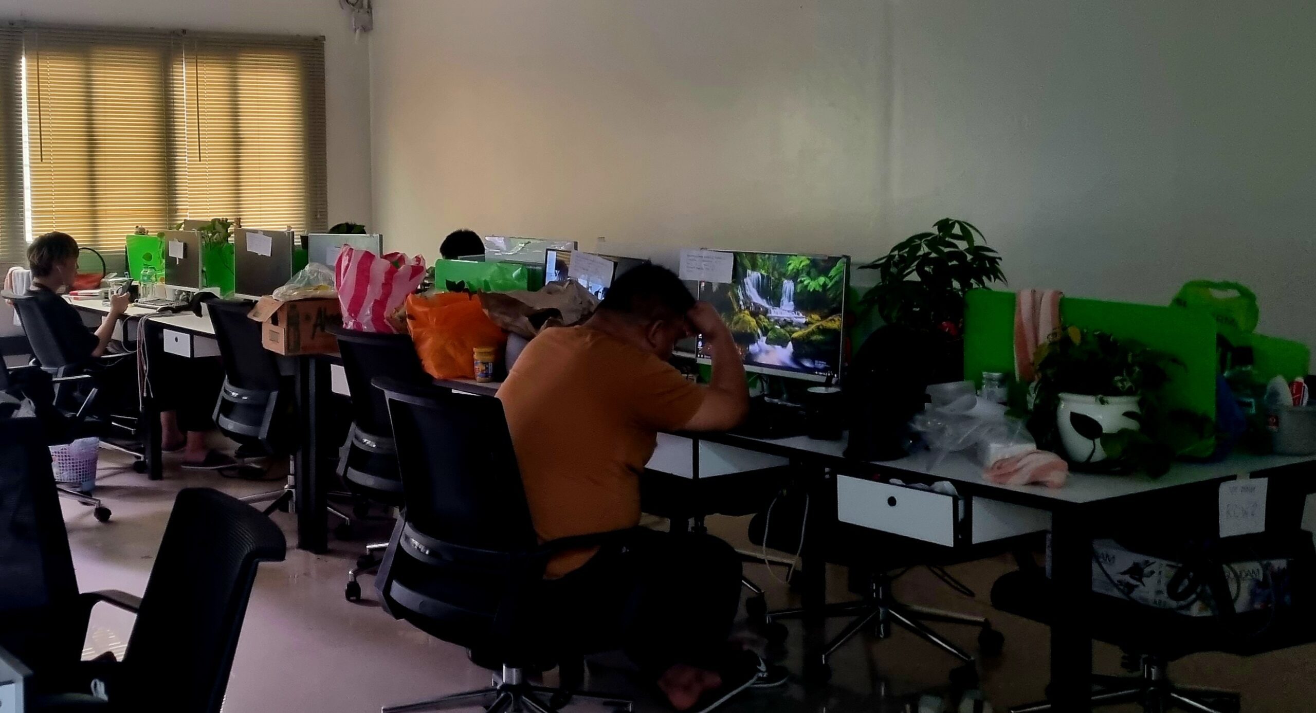 6 foreigners suspected to be behind ‘scam hub’ moved to BI facility in Taguig