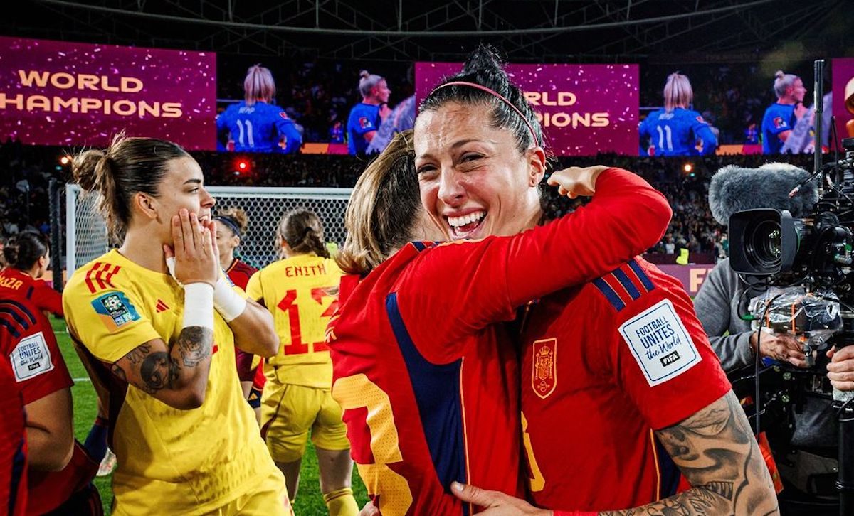 Kiss for World Cup winner Jenni Hermoso criticized by Spanish ministers