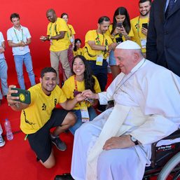 Closing World Youth Day in Portugal, Pope shares ‘old man’s’ dream of peace