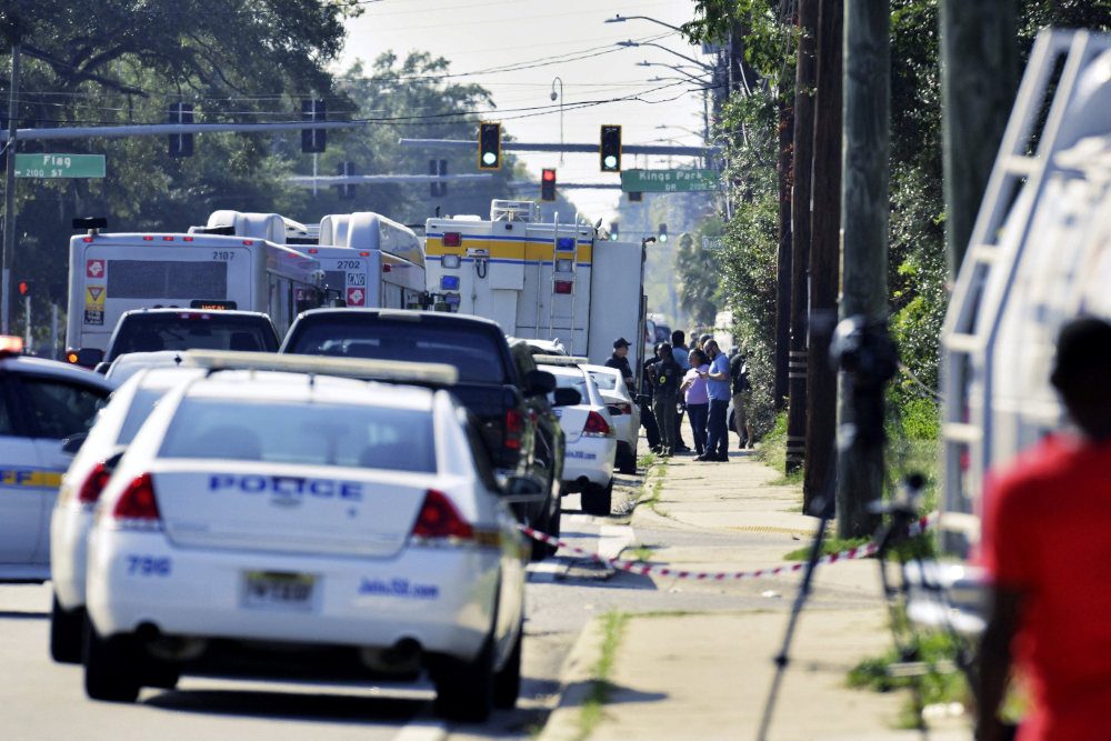 Gunman kills 3, himself in racially motivated shooting – Jacksonville sheriff