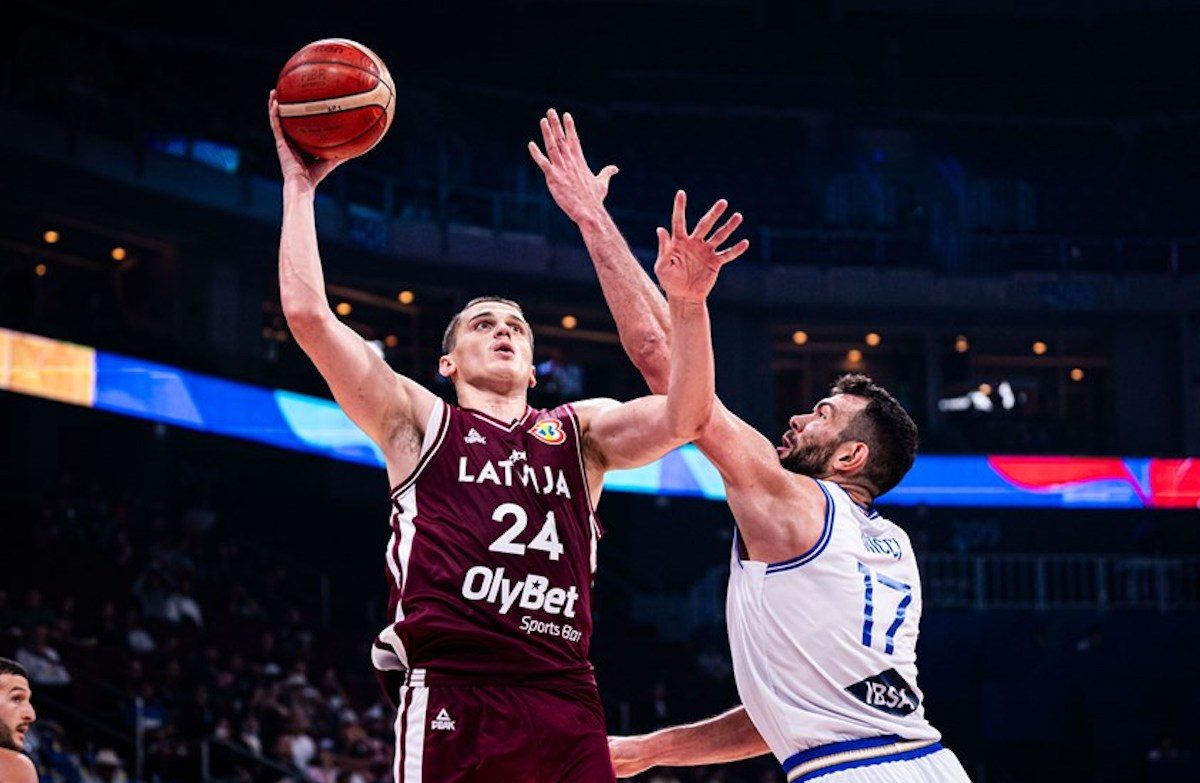 Can’t-miss Grazulis torches Italy as Latvia advances to playoff for 5th in FIBA World Cup