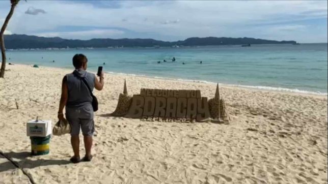 Malay town allows sandcastle builders to resume Boracay beach tradition