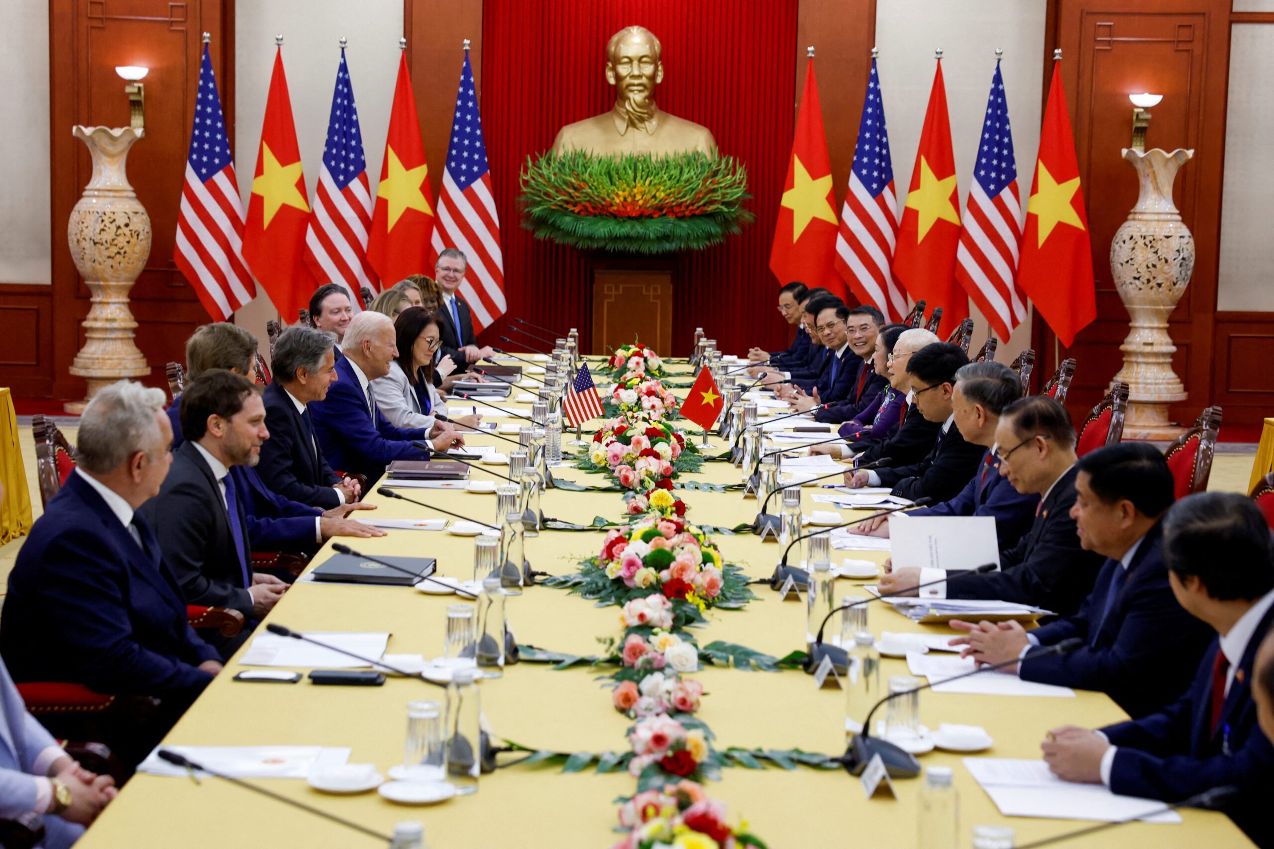 US, Vietnam tech firms hold business summit during Biden visit; AI deals unveiled
