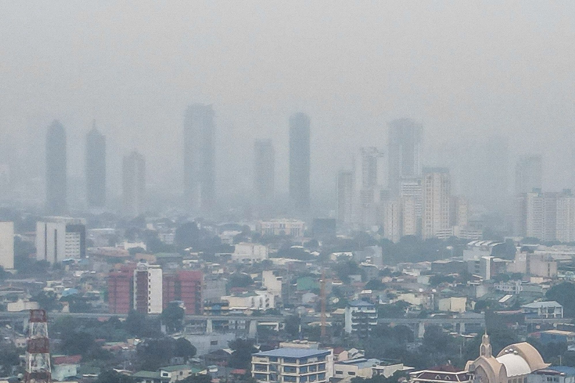 In Metro Manila, it’s smog, not vog from Taal Volcano