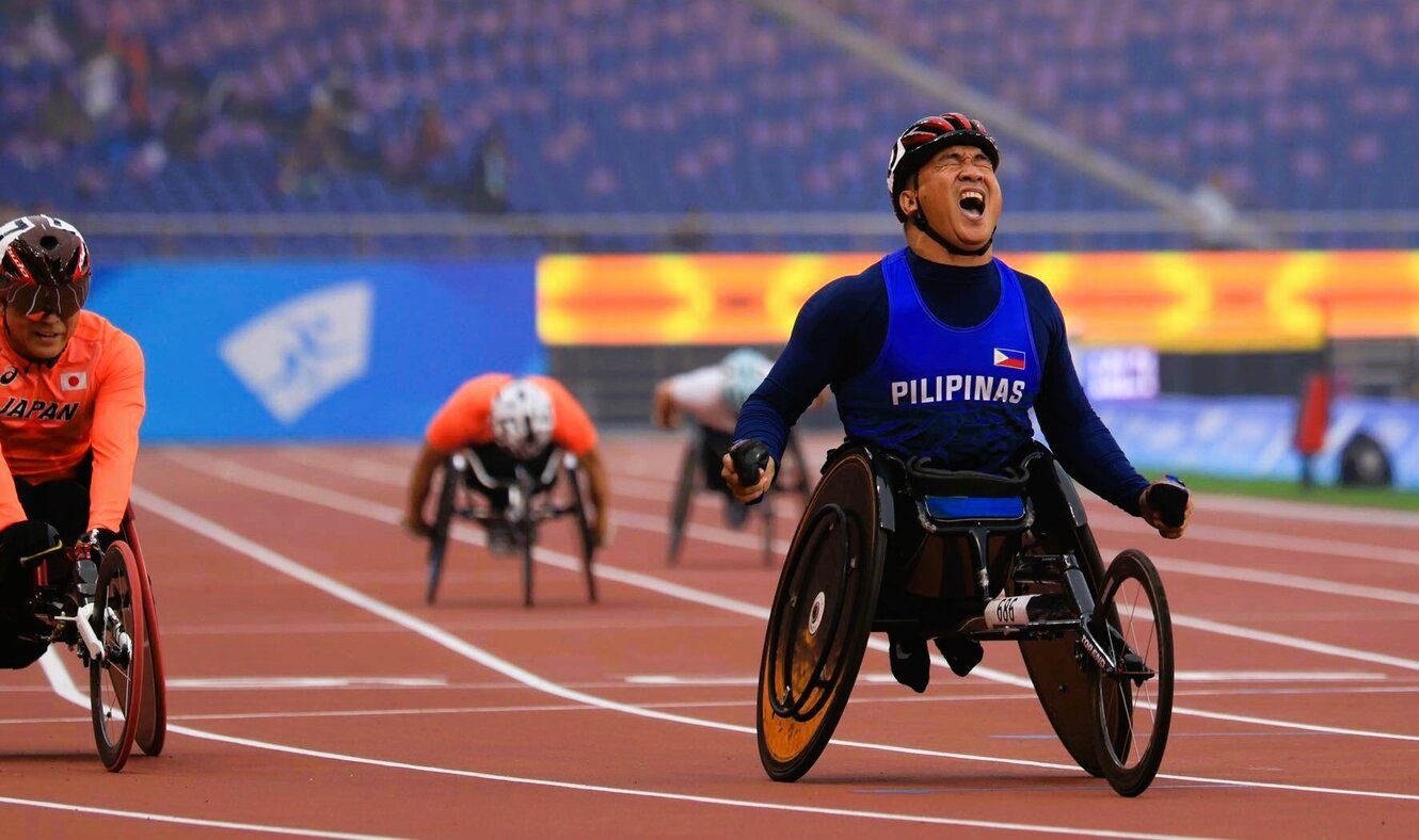Wheelchair racer Mangliwan cops 5th PH gold in dramatic Asian Para Games win