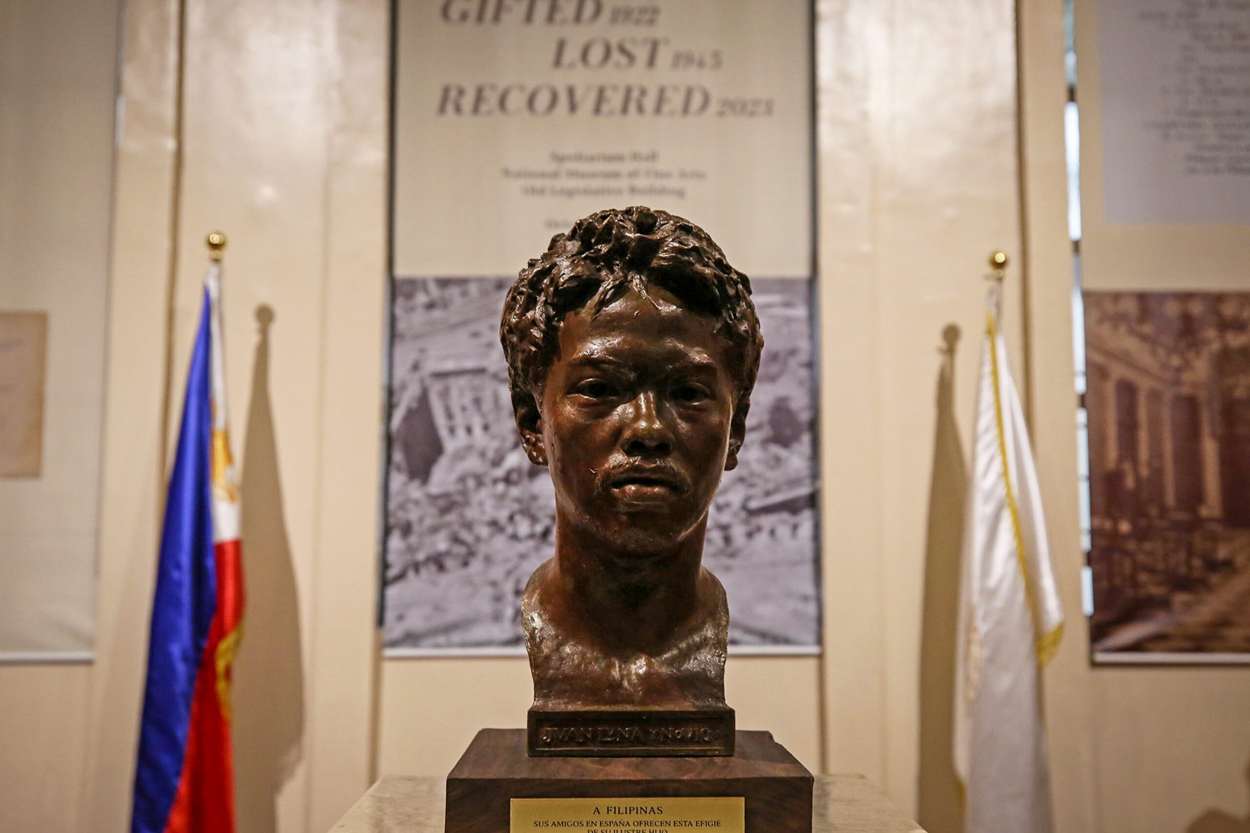 Juan Luna’s bronze bust officially turned over to National Museum