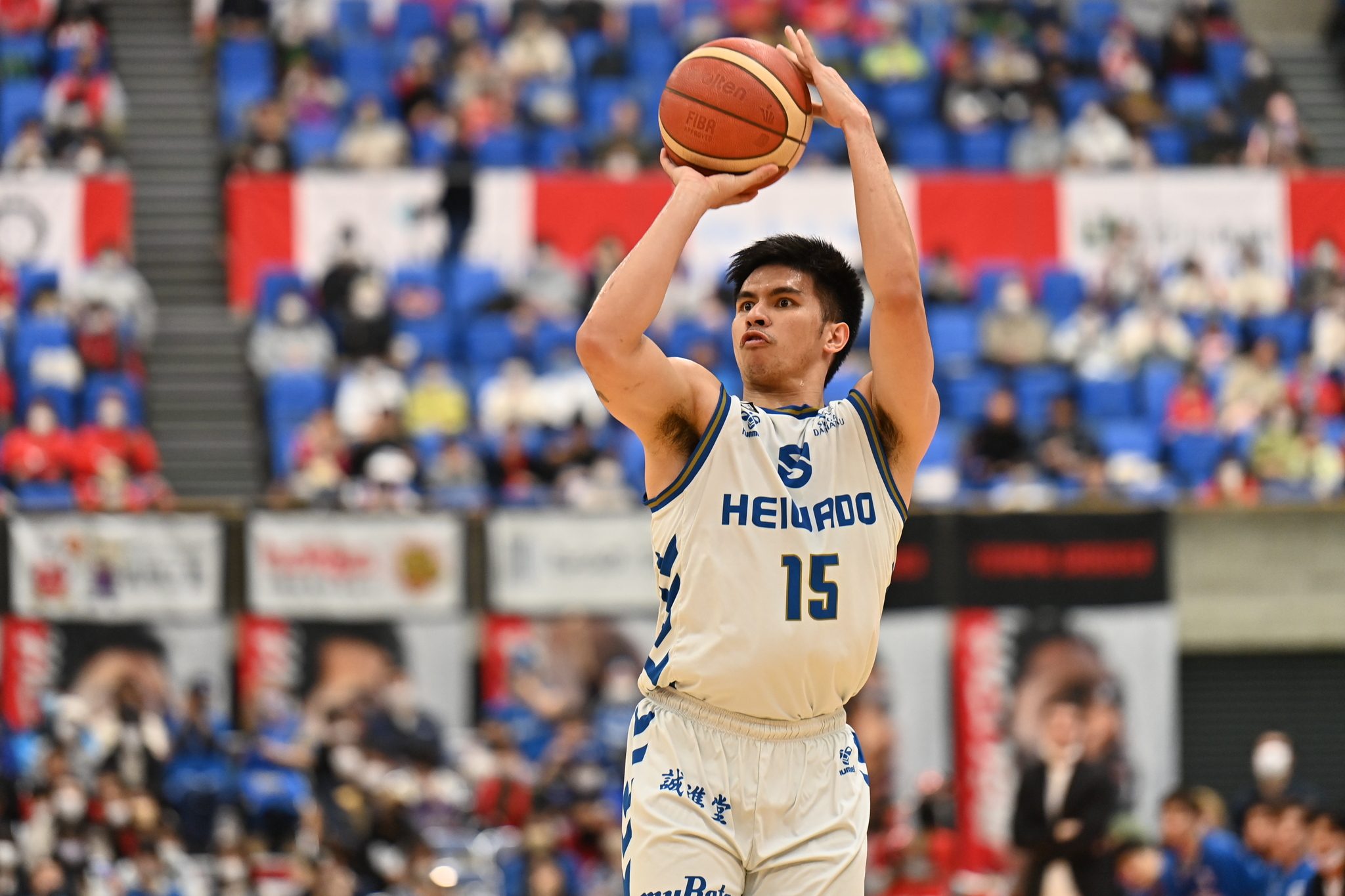 Ravena brothers shine as Japan B. League action gets underway 