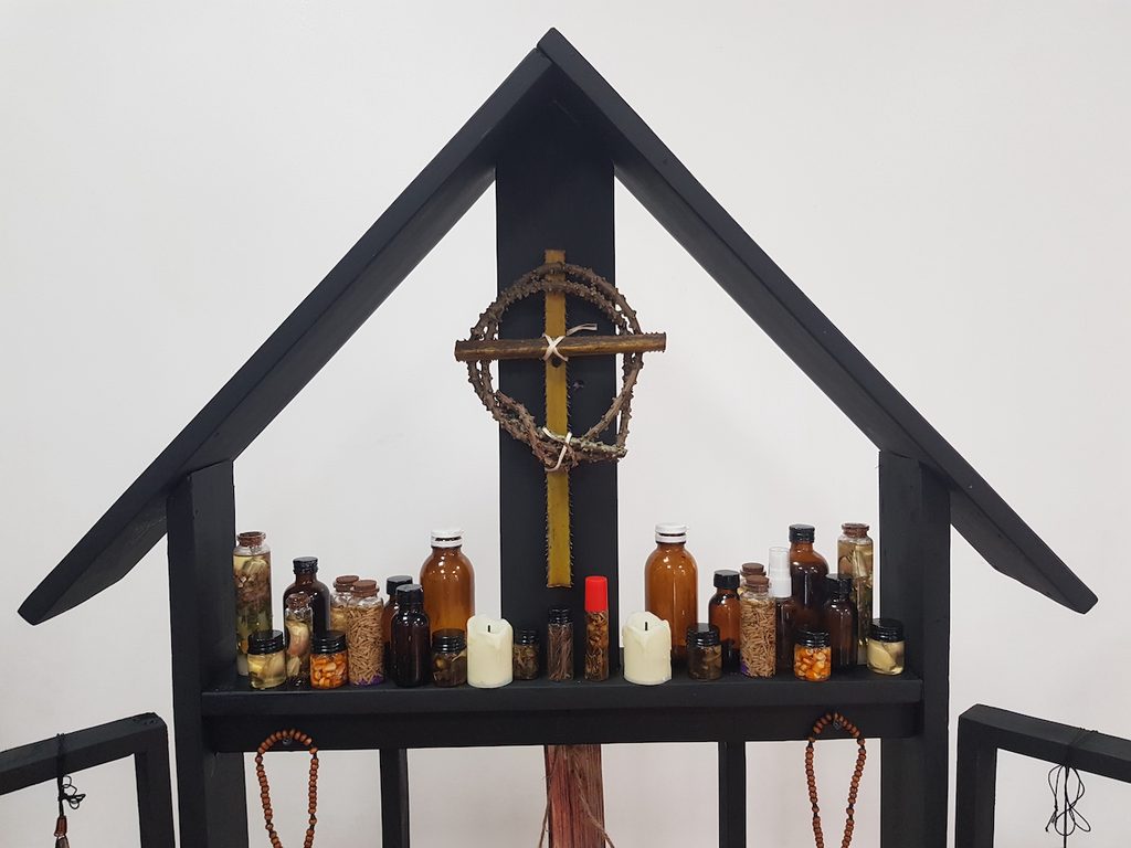 Shelf, Cross, Symbol