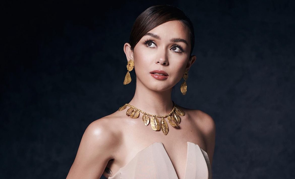 Beauty Gonzalez belatedly addresses excavated gold jewelry controversy