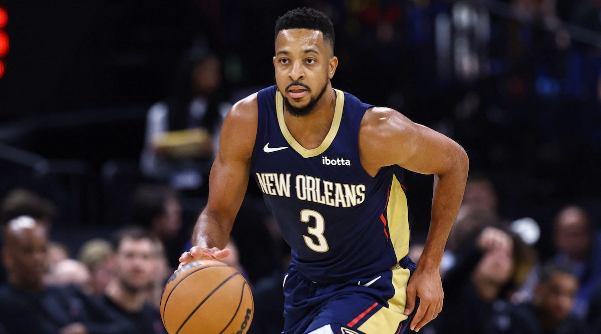 Pelicans’ CJ McCollum diagnosed with collapsed lung