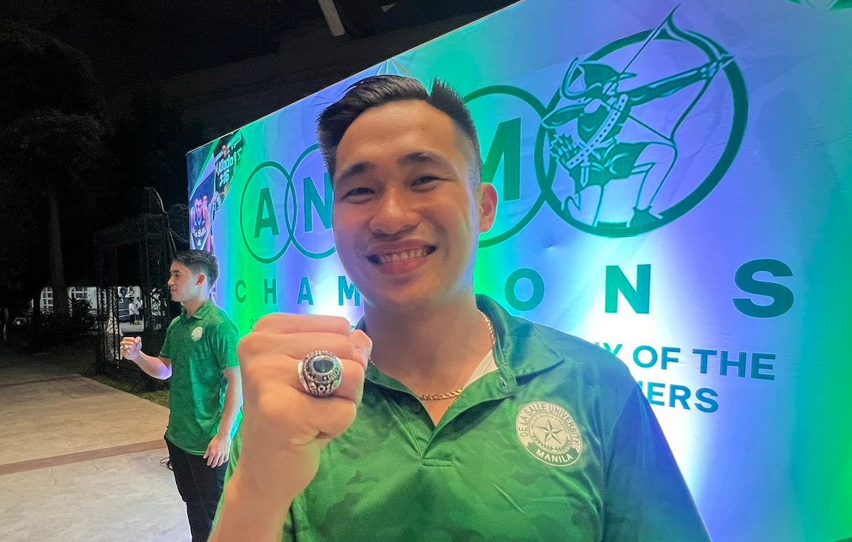 La Salle hands out championship rings to past teams before UAAP Finals