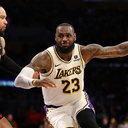 LeBron James shines as Lakers’ stars overpower Rockets in narrow win