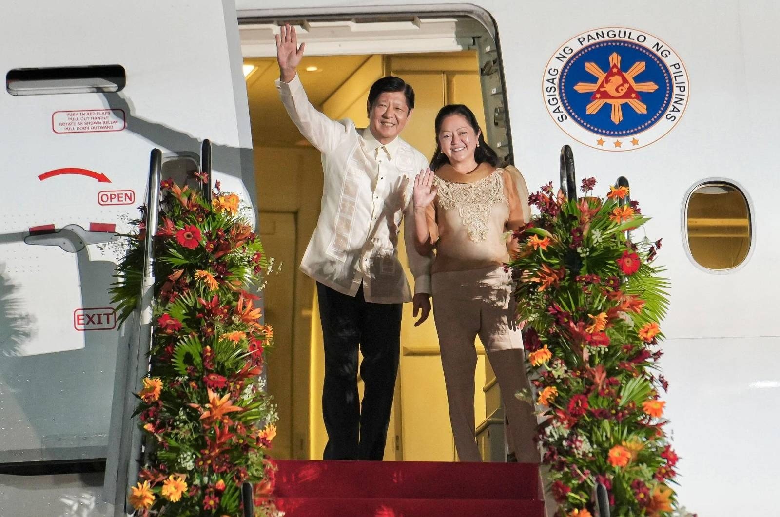 In symbolic return to Hawaii, Marcos says he just wants to see ‘old friends’
