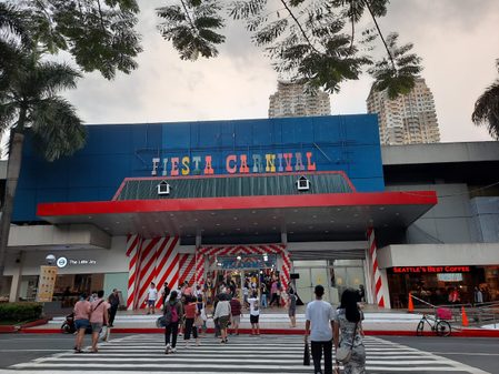 ‘Mini-Disneyland’: Araneta Group reopens Fiesta Carnival in time for Christmas 2023
