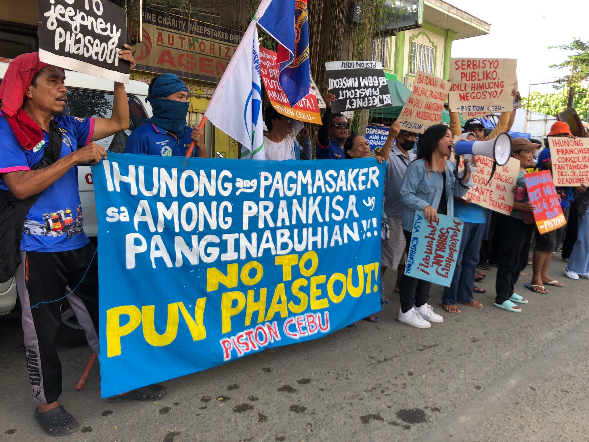 Cebu jeepney drivers, operators see no future in PUV consolidation