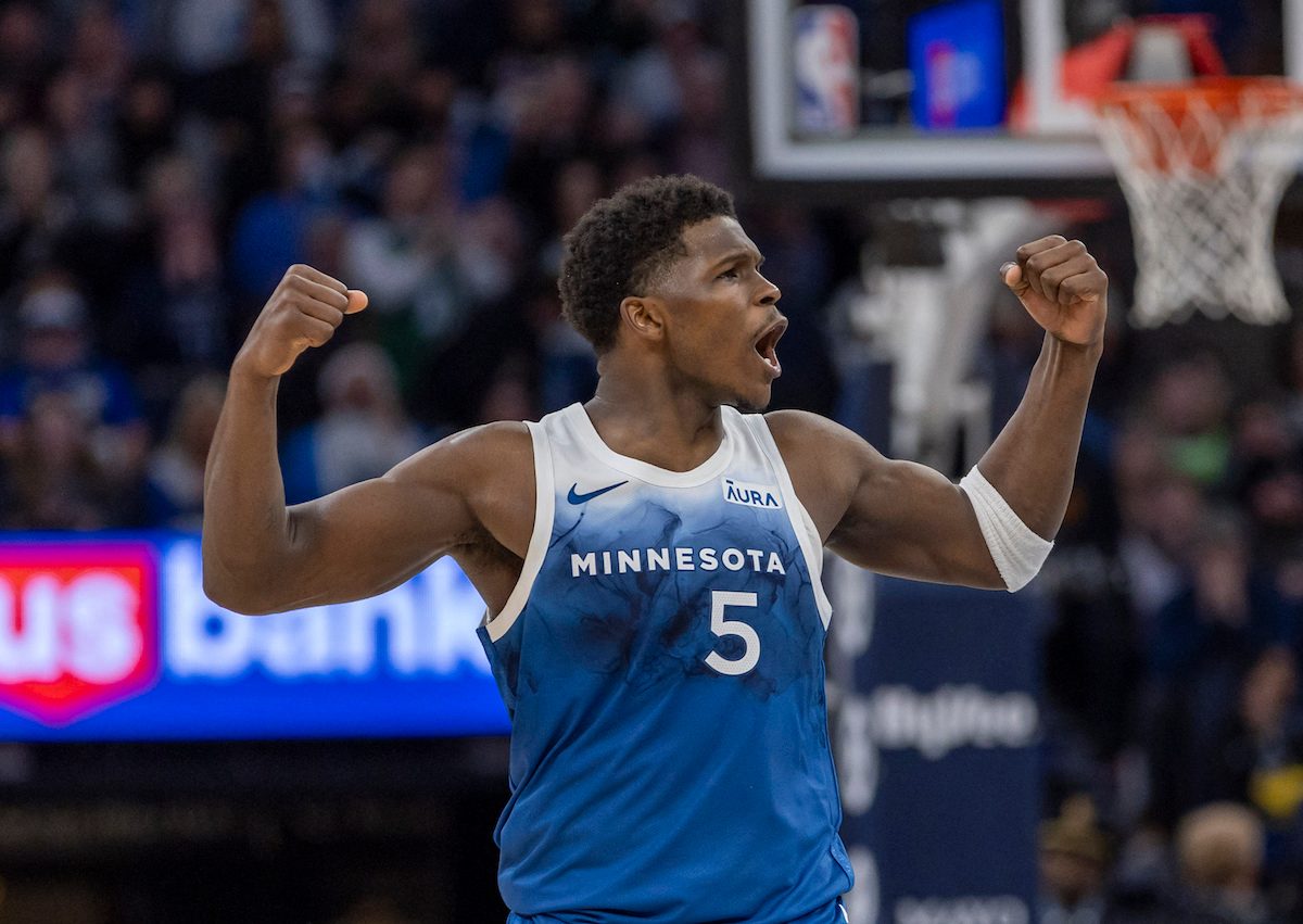 Timberwolves hold off Lakers as LeBron James sits out