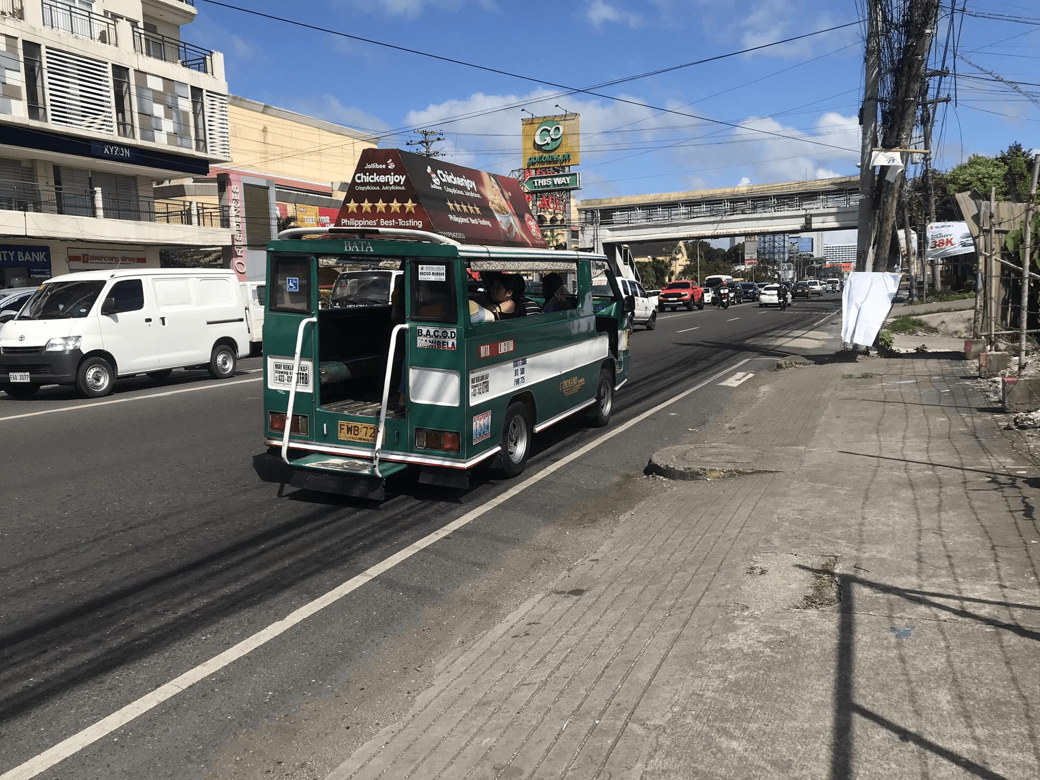 Jeepney drivers offer free rides in Negros Occidental despite phaseout fears
