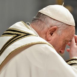 On Christmas eve, Pope Francis laments ‘futile’ war in Holy Land
