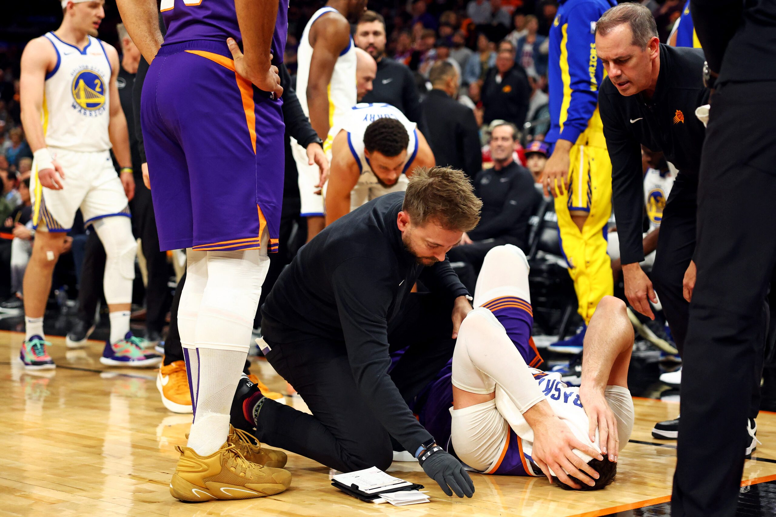 Draymond Green ejected for smacking Jusuf Nurkic as Suns hold off Warriors