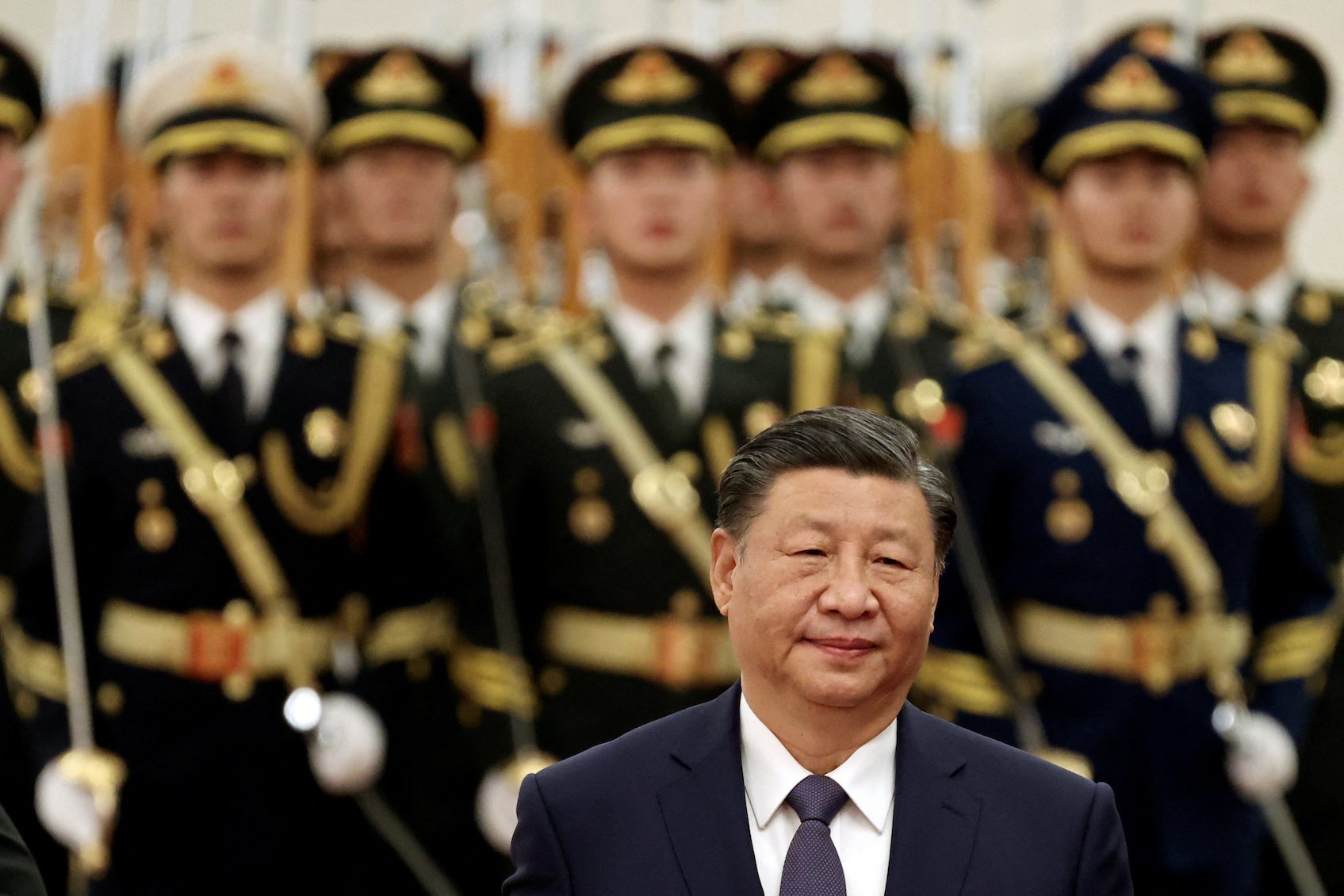 China’s Xi arrives in Vietnam, looking to strengthen ties