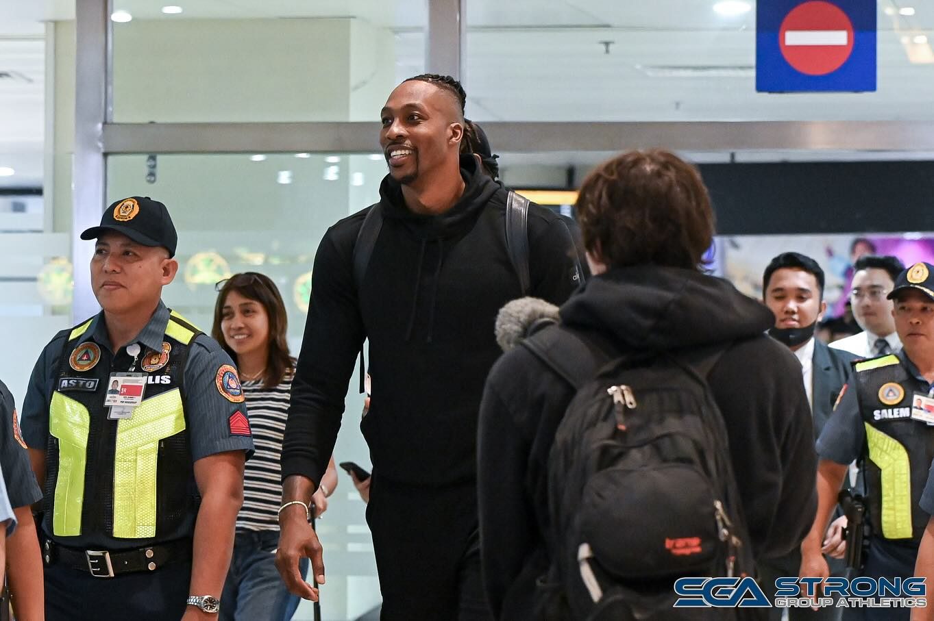 LOOK: Dwight Howard lands in the Philippines ahead of Dubai tournament