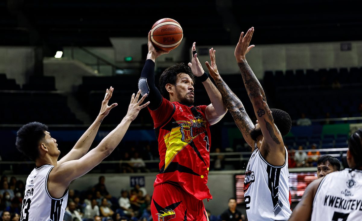 June Mar Fajardo back as San Miguel forms deadly twin towers for playoffs