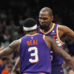 Kevin Durant goes on scoring onslaught as Suns extend hot run