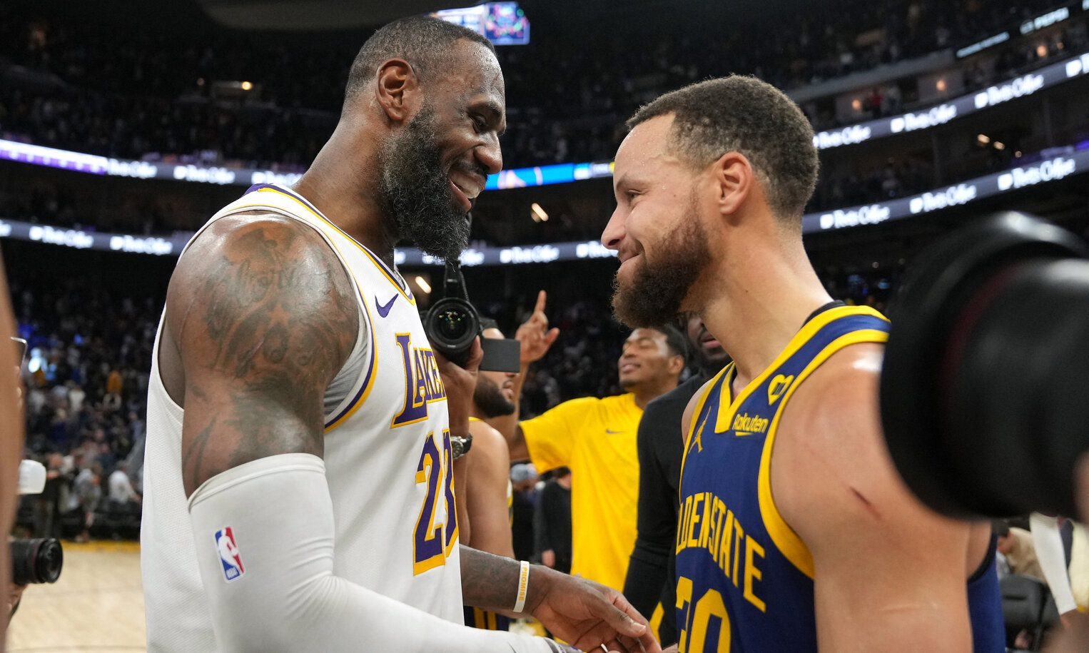 Masterclass: LeBron, Curry show off in instant 2OT classic