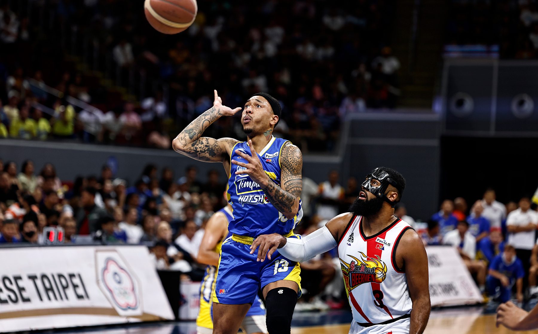 Fiery Abueva coughs up P100,000 fine for disability jab on SMB’s Gallent, evades Game 3 ban