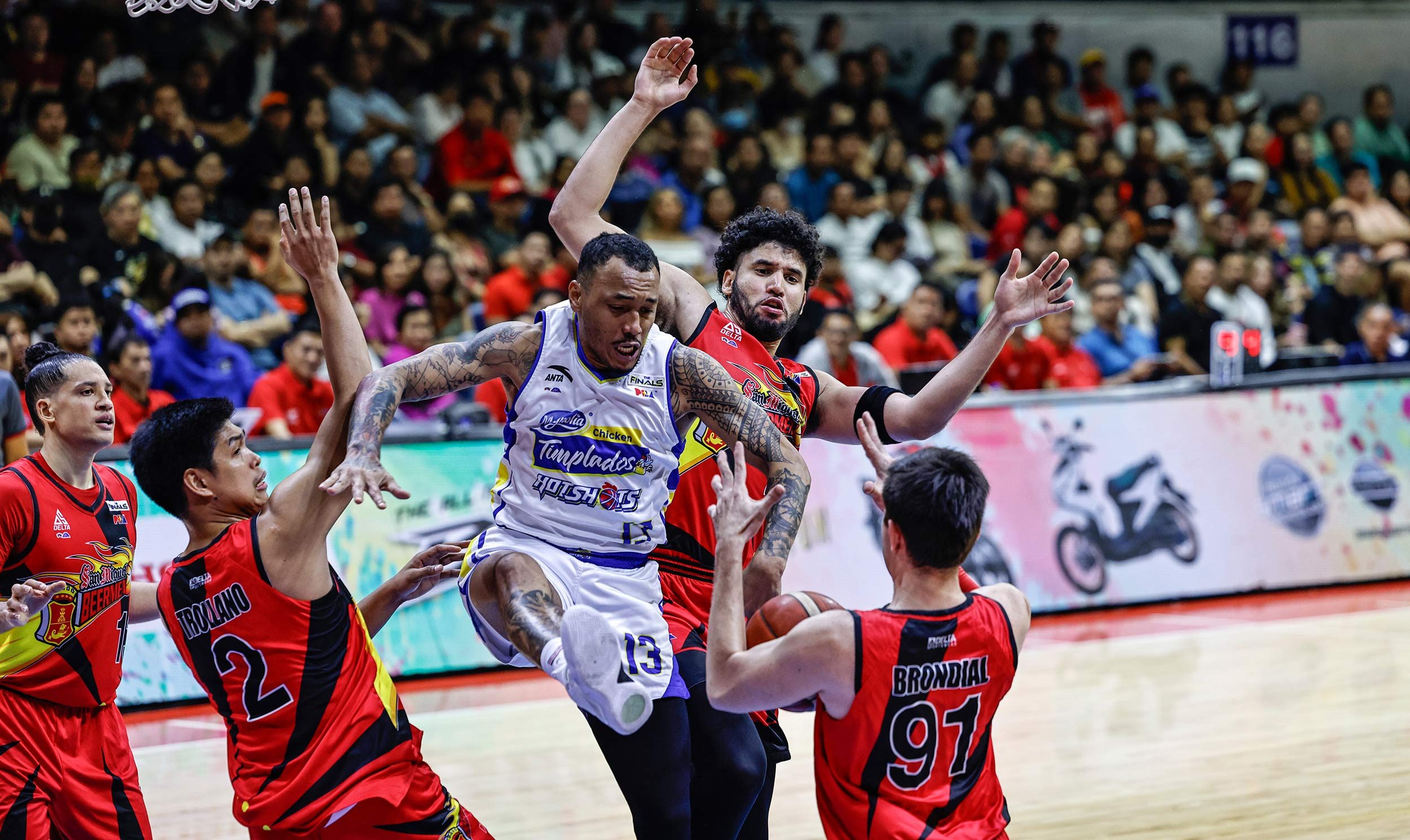 No outside noise: Magnolia keeps new Abueva antics out of finals Game 3 preparations