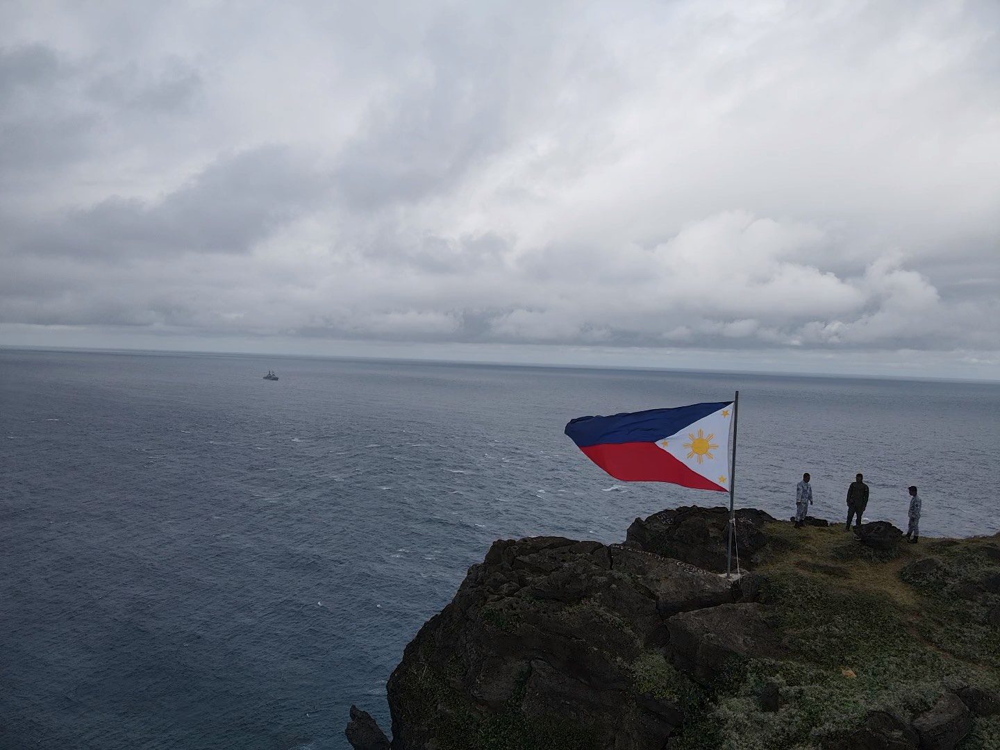 Philippines to boost military presence in islands facing Taiwan