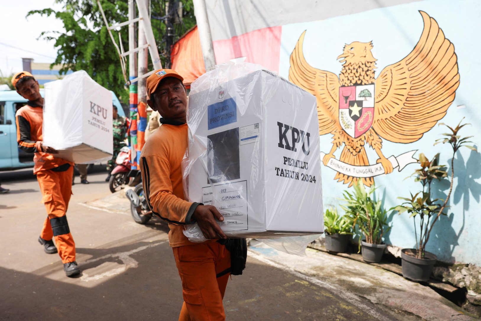 Indonesia in final stretch ahead of world’s biggest single-day election