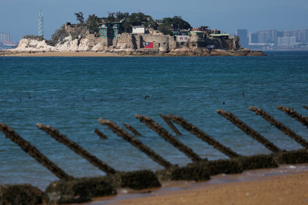Taiwan says 5 China coast guard ships entered waters near frontline islands