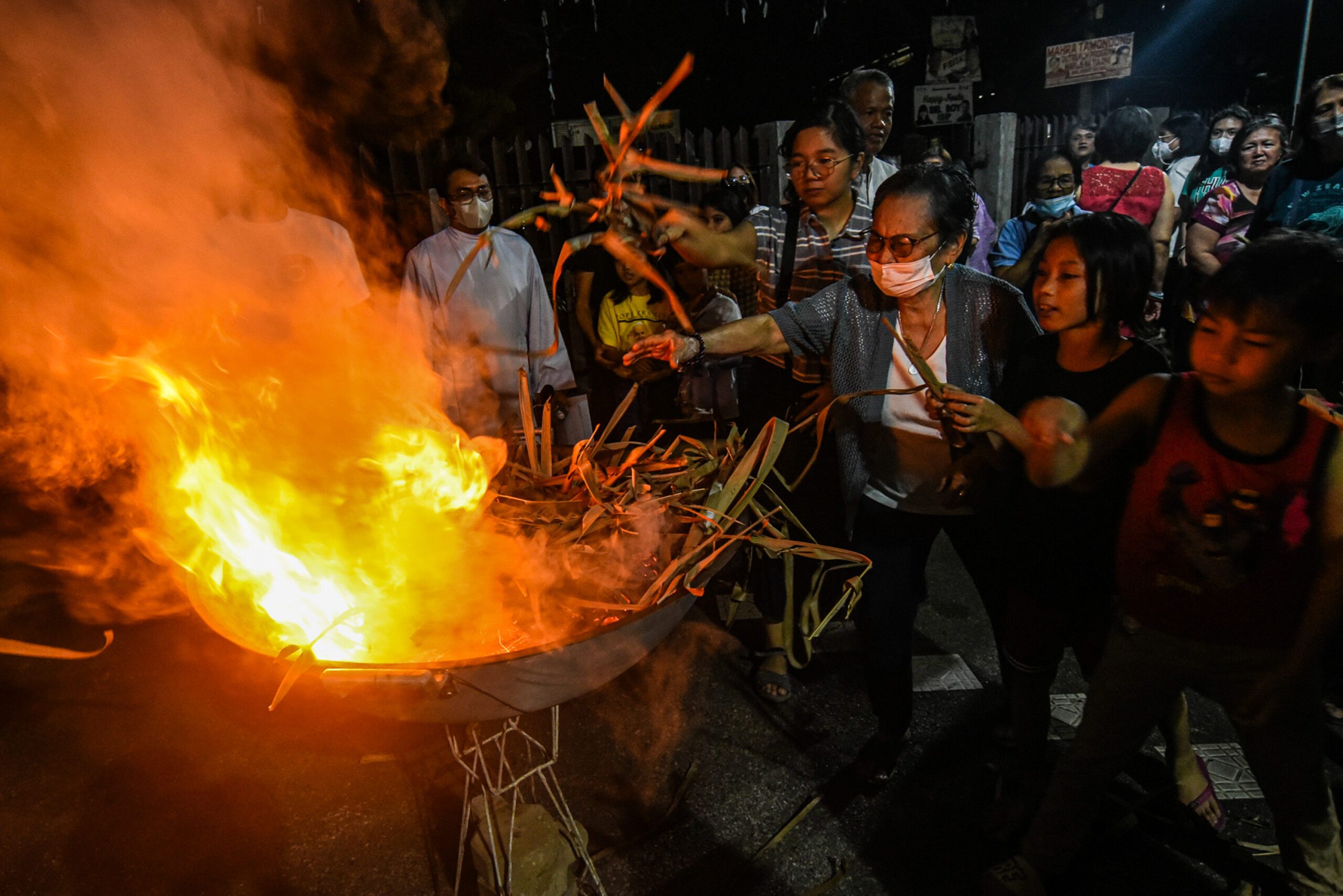 IN PHOTOS: From Palm Sunday ‘palaspas’ to Ash Wednesday ashes