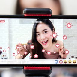 World’s vlogging capital: Filipinos are number 1 in watching vlogs, following influencers