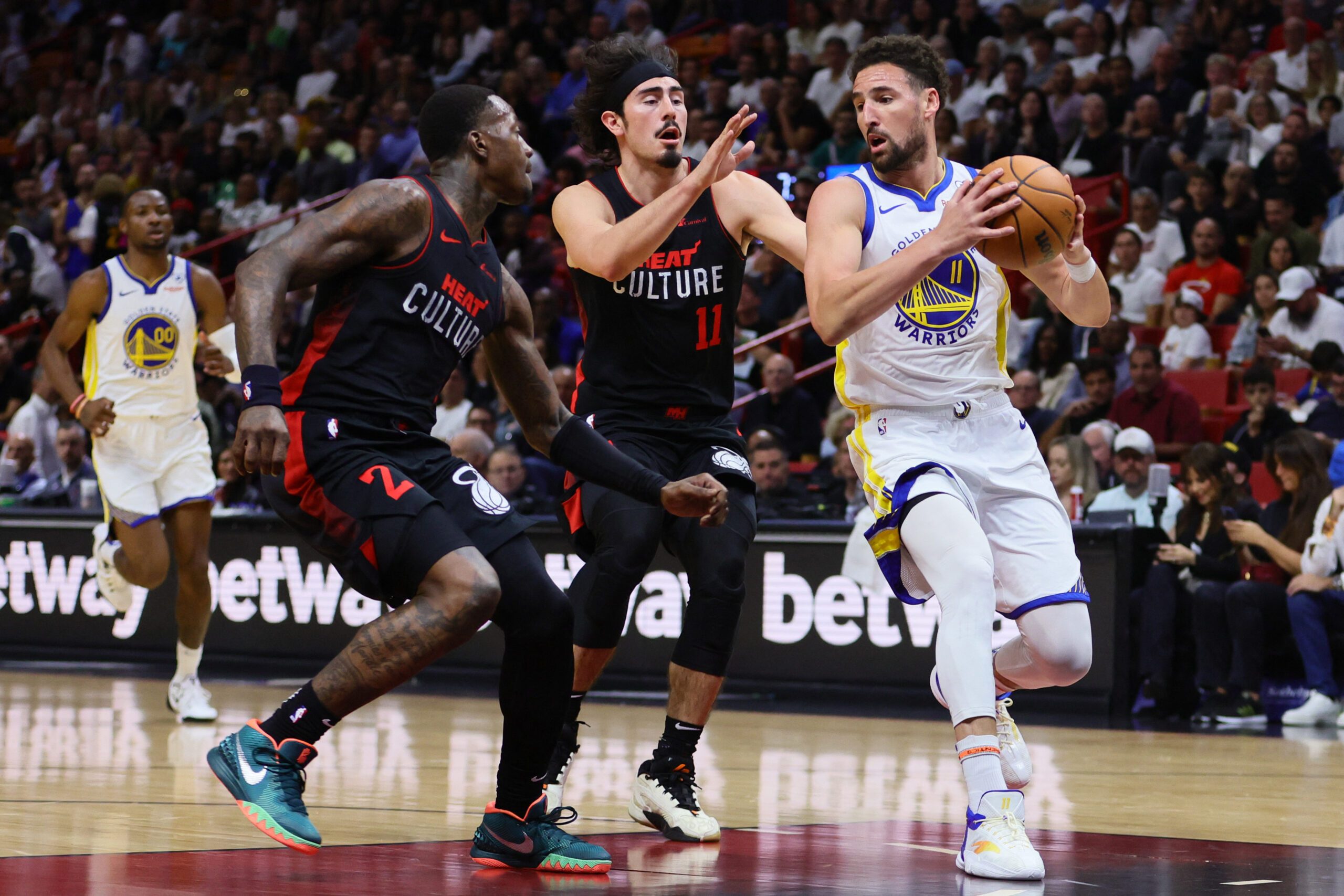 Resurgent Klay Thompson leads Warriors to crucial rout of banged-up Heat