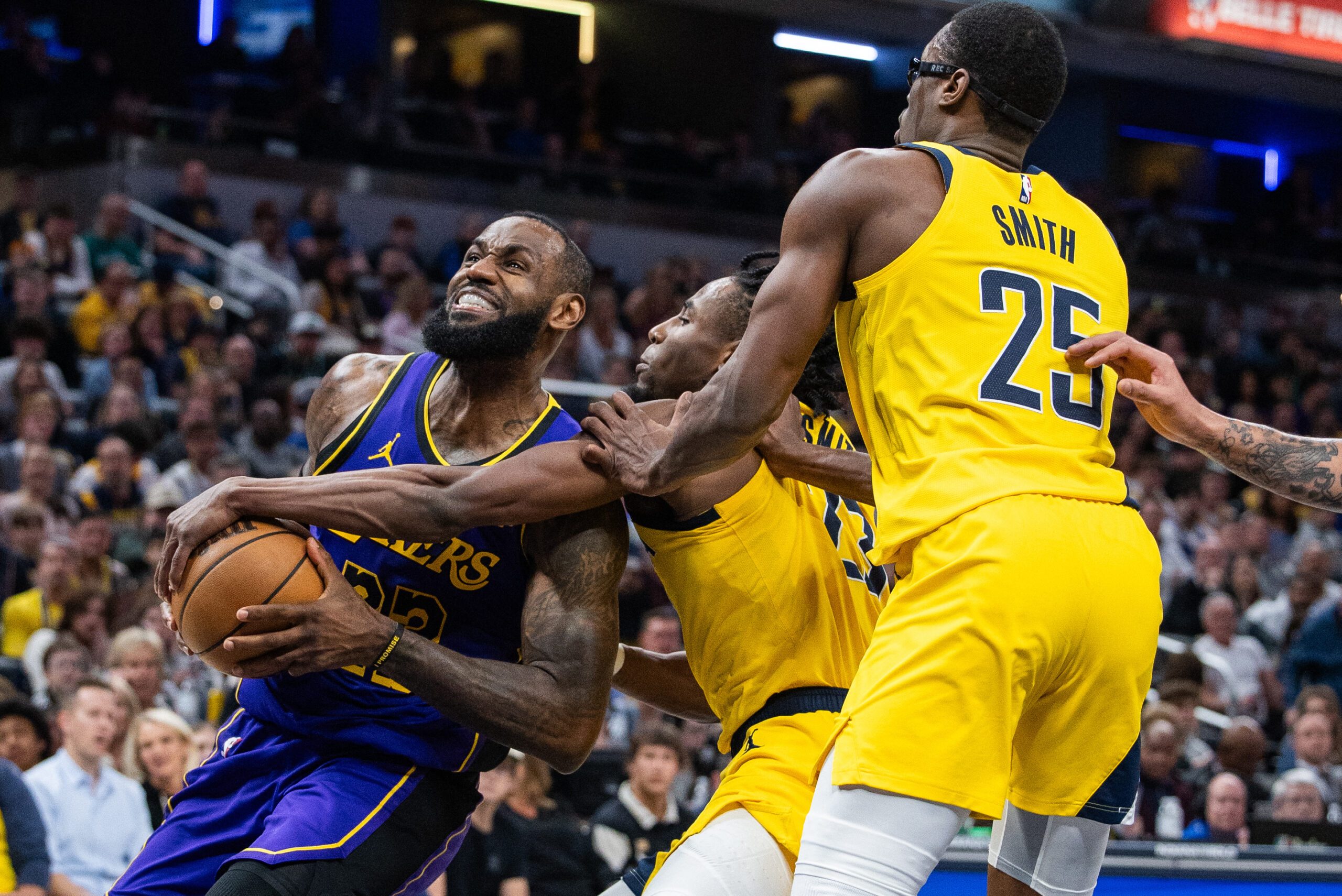 Pacers’ defense steps up, halts Lakers’ win streak in 19-point rout