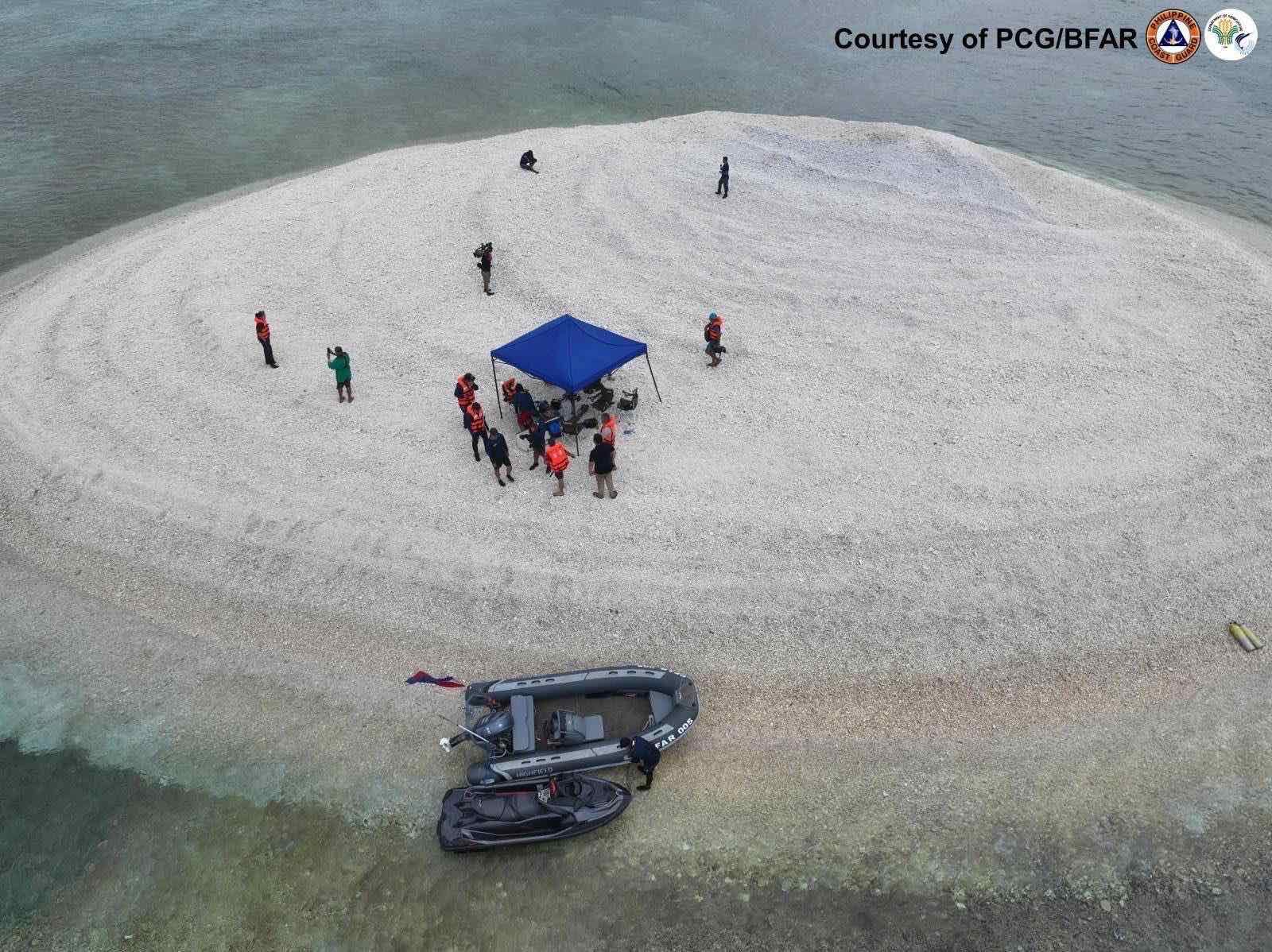 IN PHOTOS: Philippine scientists assess coral reef near Pag-asa Island