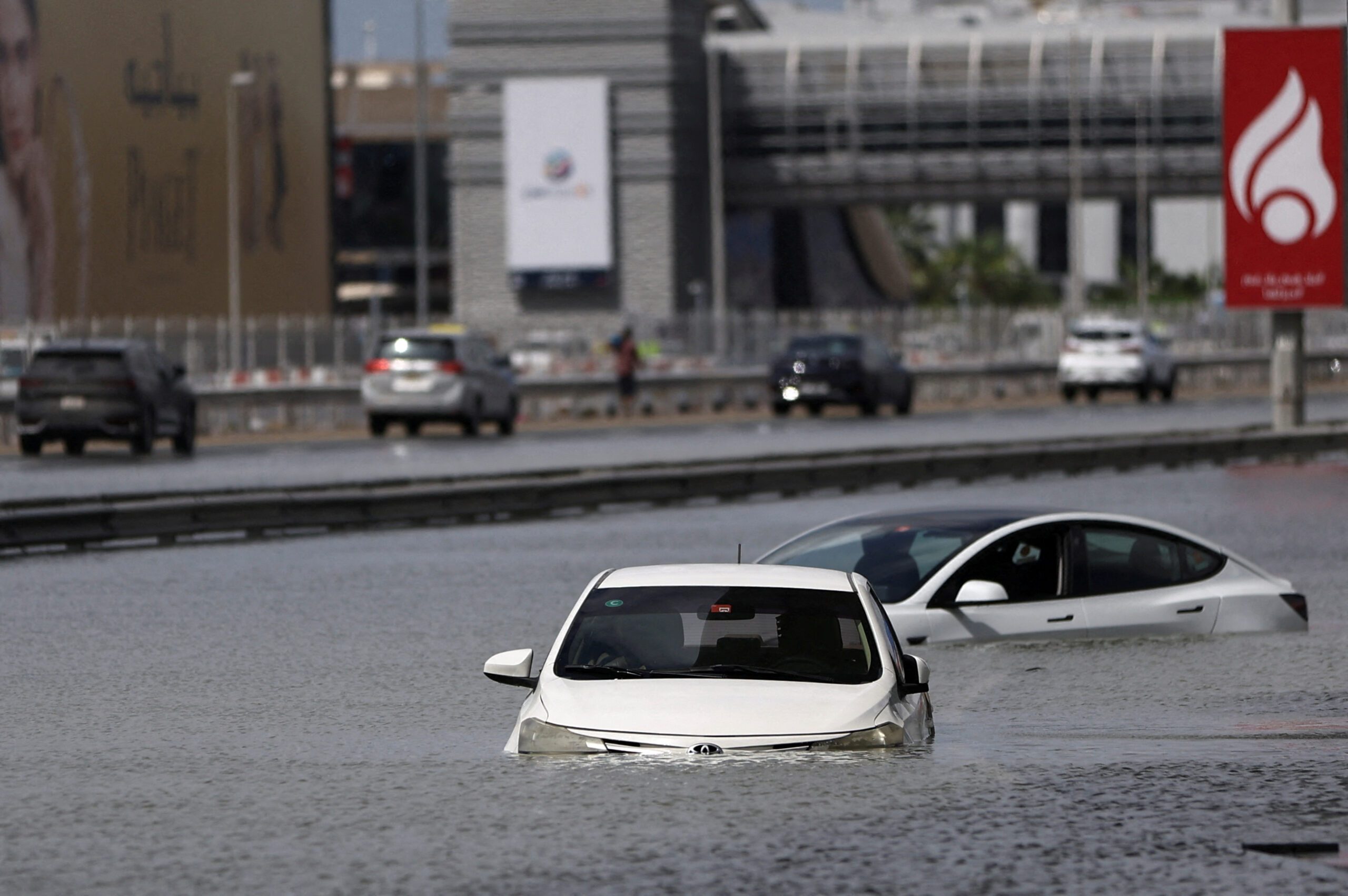 At least 3 Filipinos dead in UAE flooding