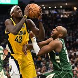 Pascal Siakam explodes for 37 as Pacers tie Giannis-less Bucks