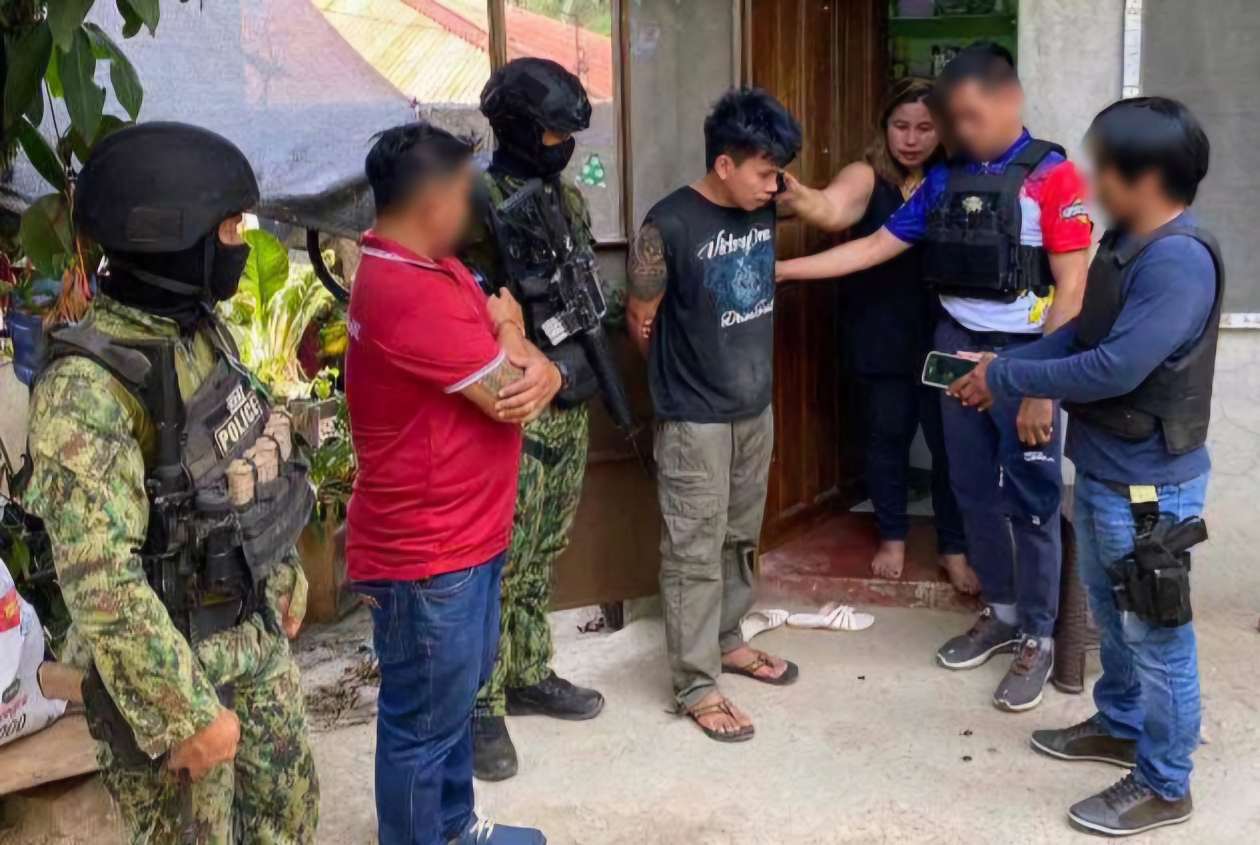 Soldiers, cops catch NPA-Eastern Visayas leader in Cebu
