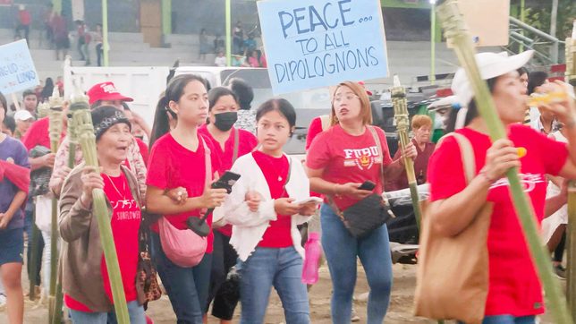 Dipolognons hold torch procession, prayer rally against criminality