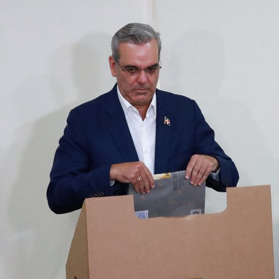 Dominican Republic incumbent Abinader takes strong lead in preliminary results