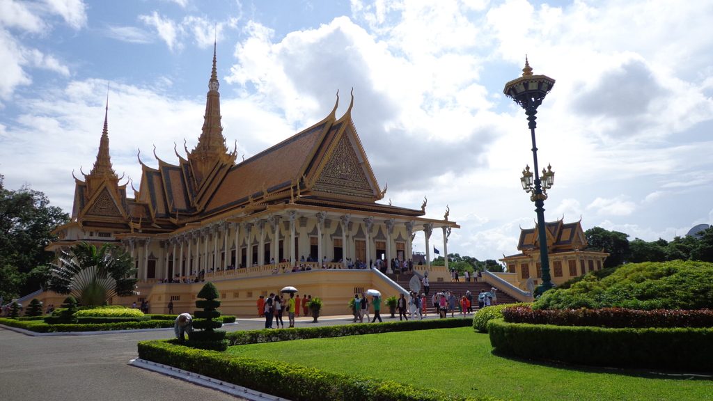 Travel guide to Cambodia, Cambodian Royal Palace