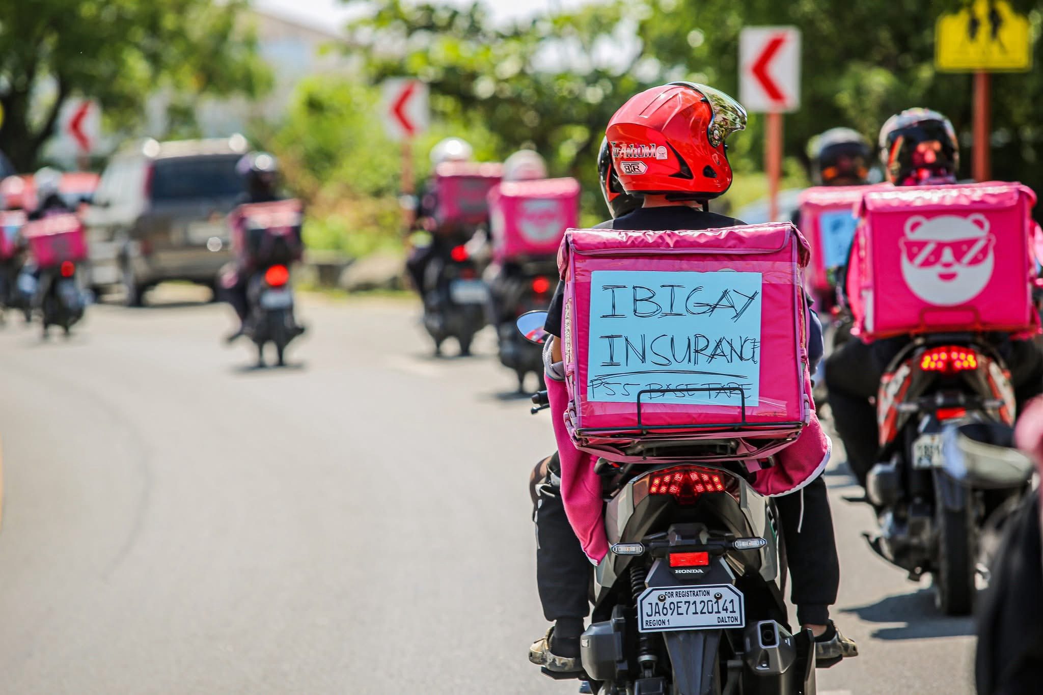 Cebu delivery riders get P5.6M in legal victory vs Foodpanda