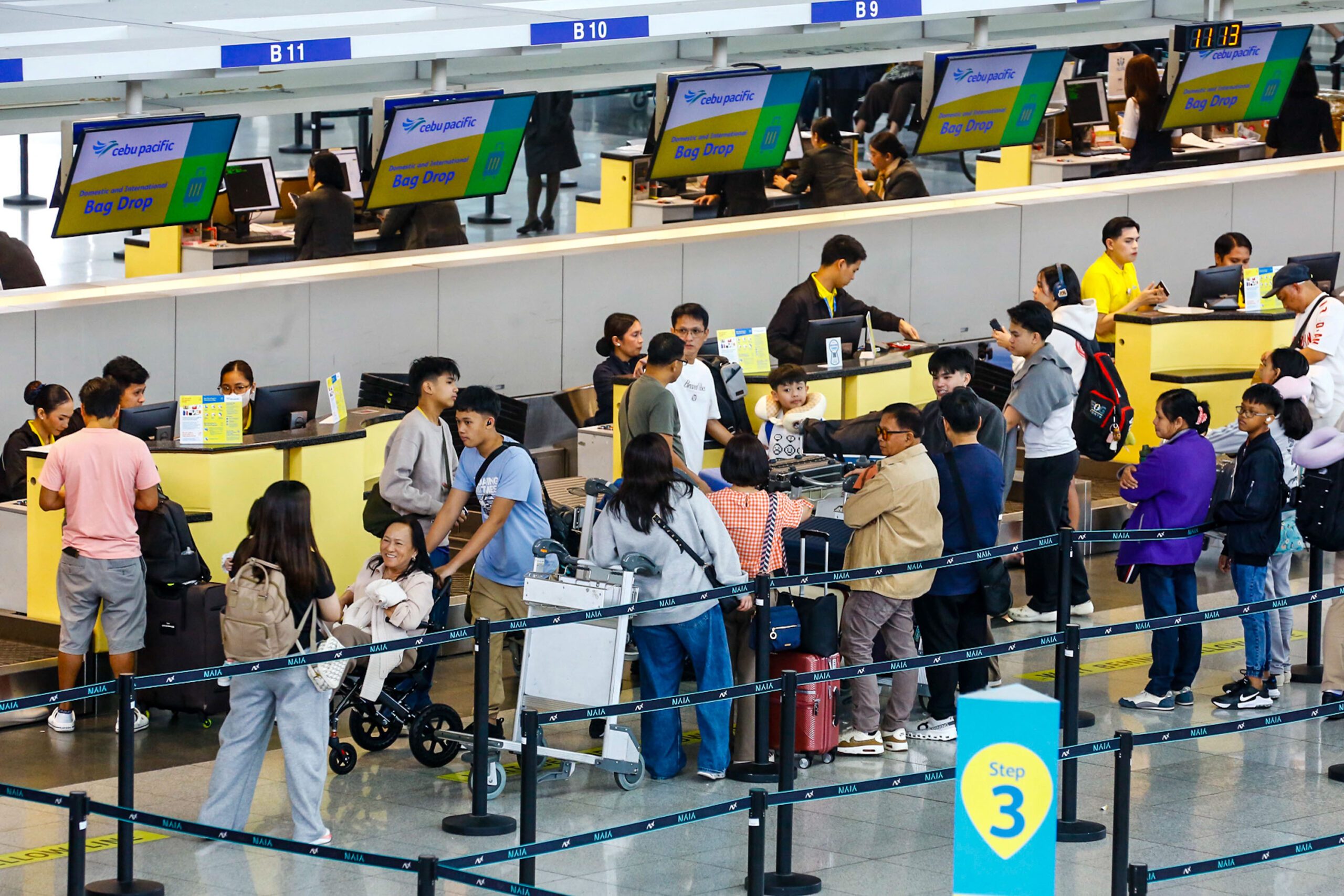 Air travel fuel surcharge lowered for early May but remains high