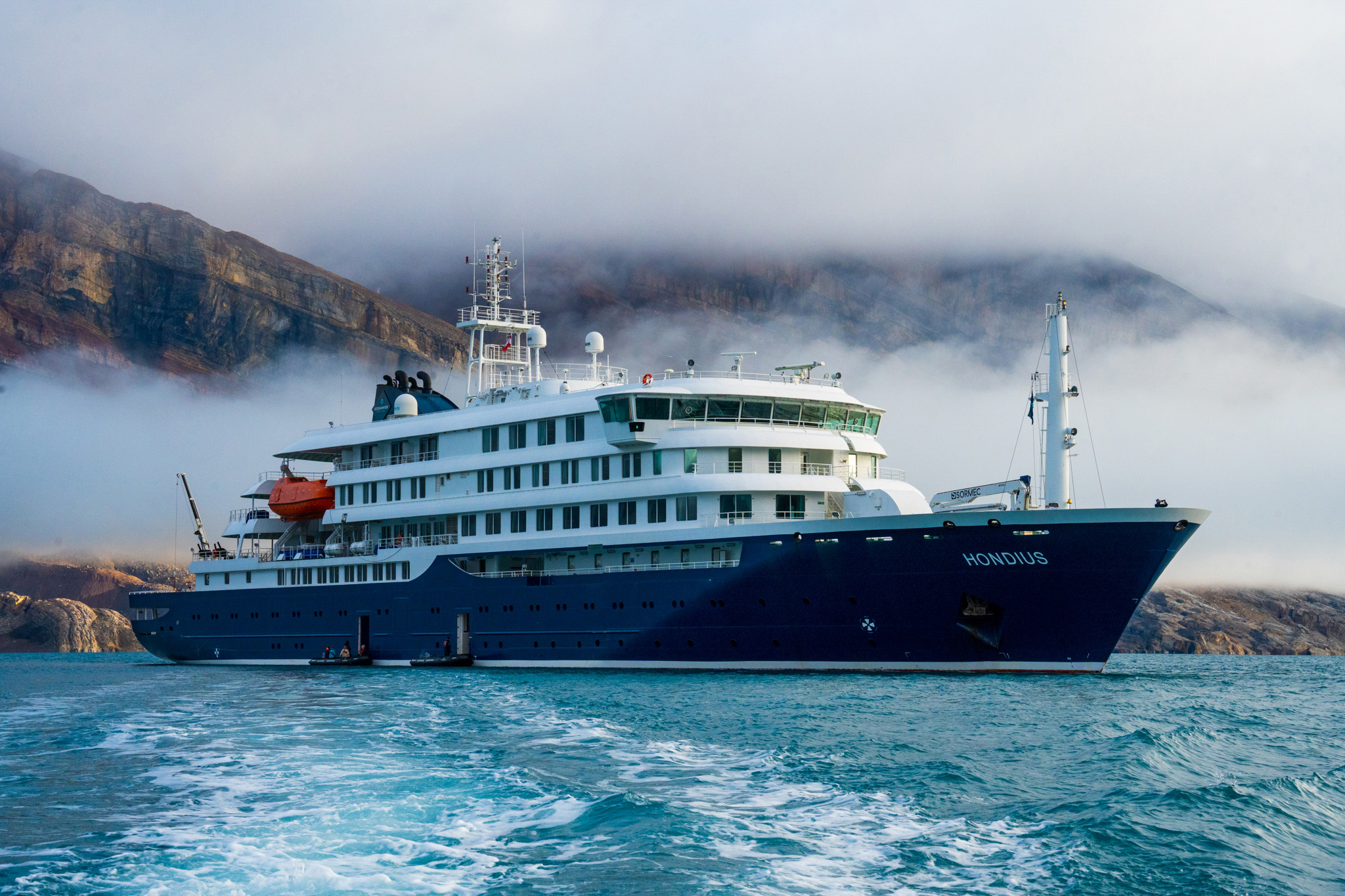 Filipino crew from hantavirus-hit ship face 42-day quarantine in Netherlands