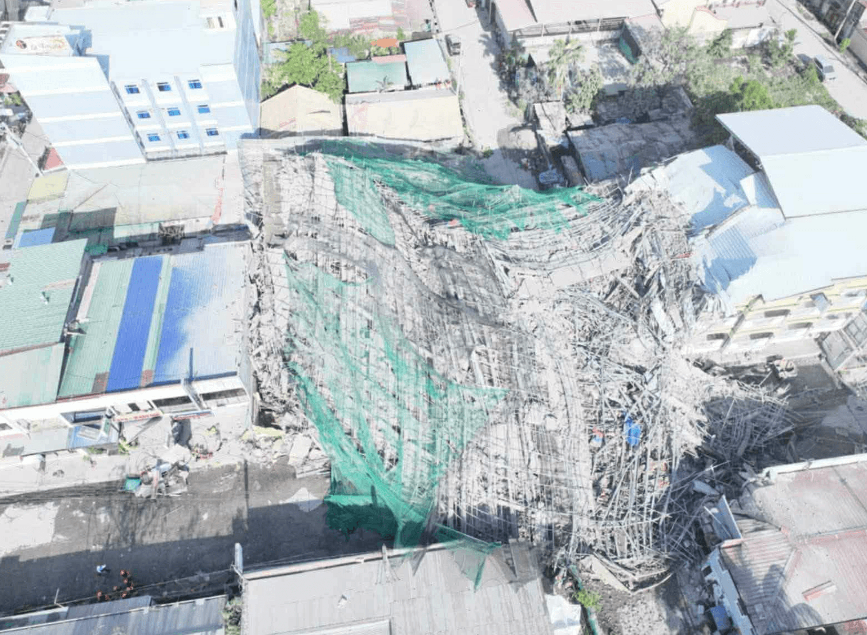 Workers trapped as building under construction collapses in Angeles City