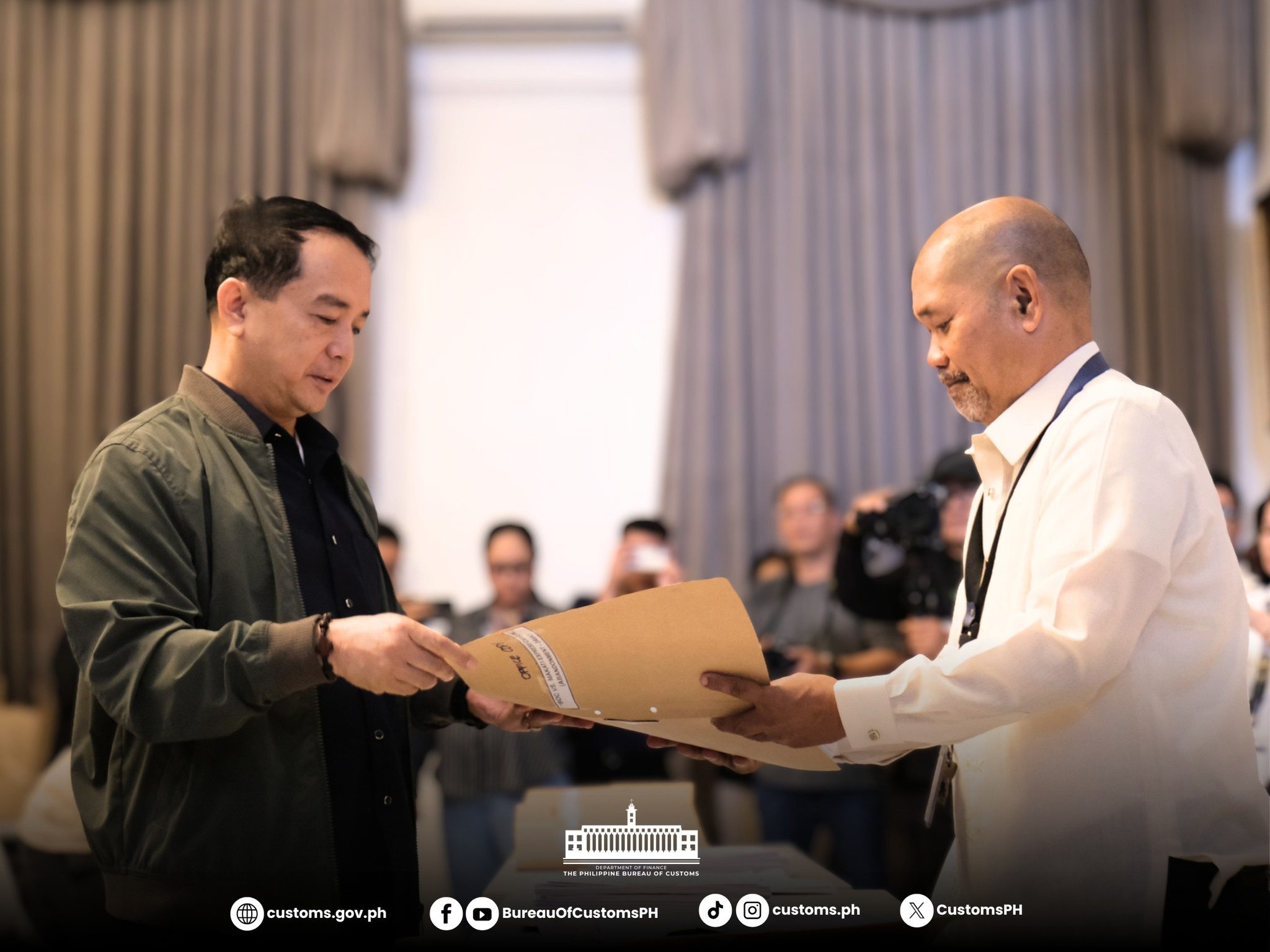BOC files complaint vs Makati Express Cargo over abandoned balikbayan boxes